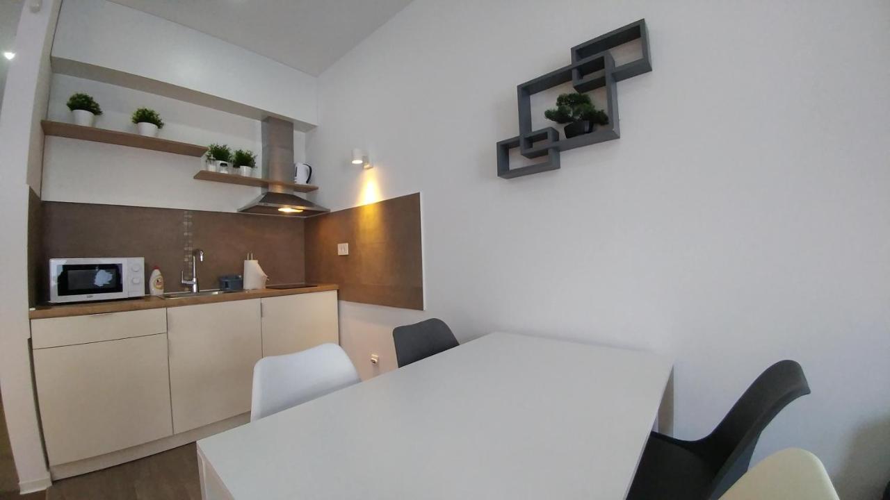 J&J Apartments Белград Экстерьер фото